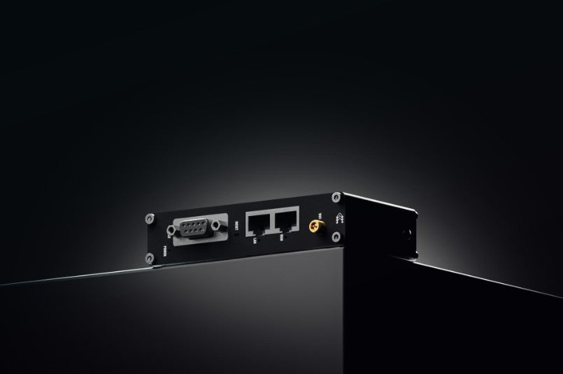 Teltonika RUT142 Endüstriyel RS232 Router