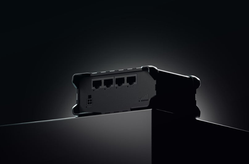 Teltonika RUT901 Endüstriyel 4G LTE Cat-4 Router